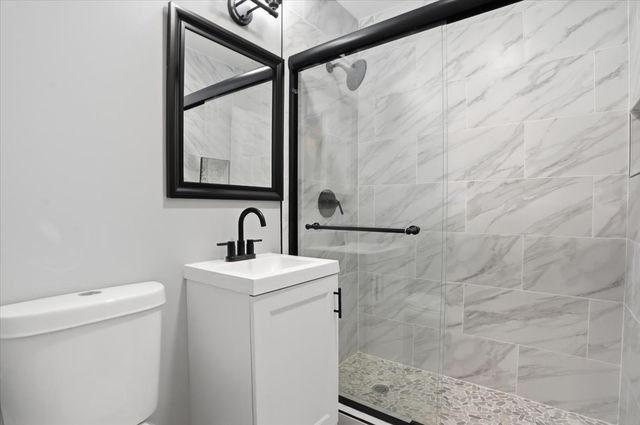 2320 W CHEYENNE Road, Waukegan, IL 60087