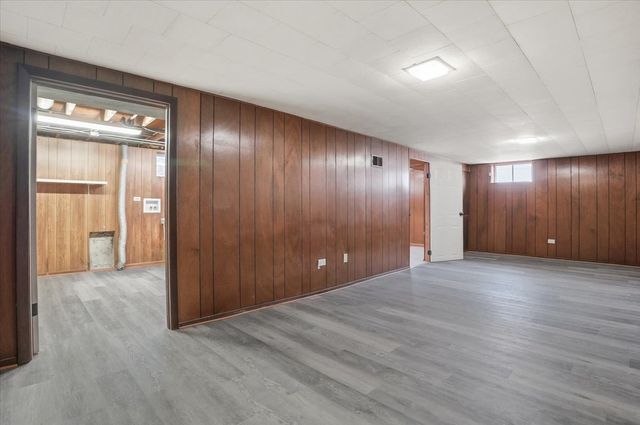 2320 W CHEYENNE Road, Waukegan, IL 60087