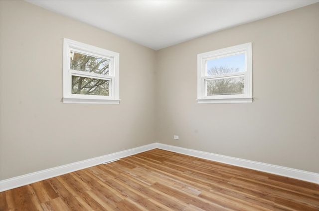 2320 W CHEYENNE Road, Waukegan, IL 60087