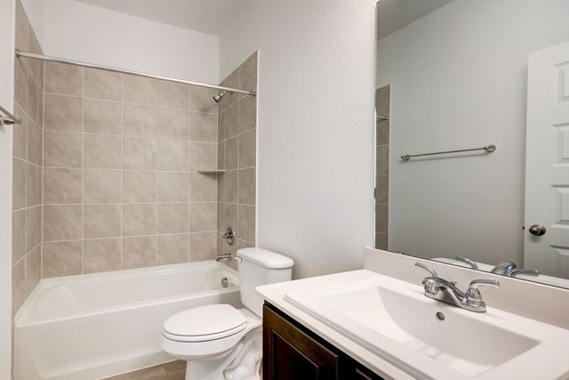 123 Toftrees Drive, Cleburne, TX 76031