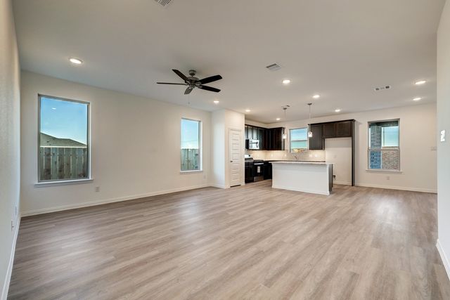 123 Toftrees Drive, Cleburne, TX 76031