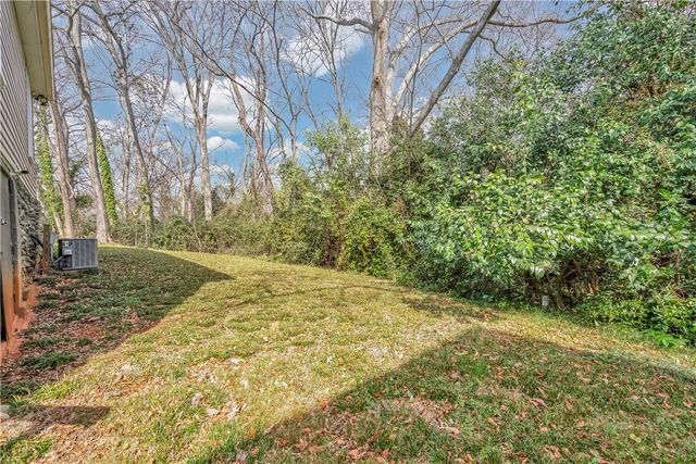 213 S Walnut Street, Seneca, SC 29678