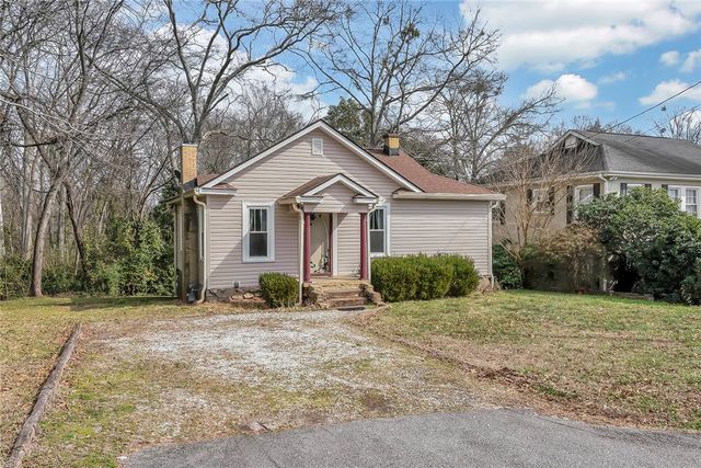 213 S Walnut Street, Seneca, SC 29678