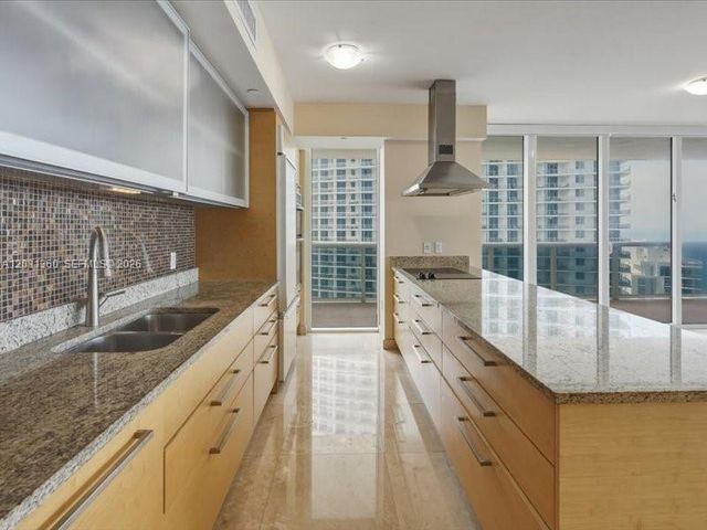 1800 S Ocean Dr 3101, Hallandale Beach, FL 33009