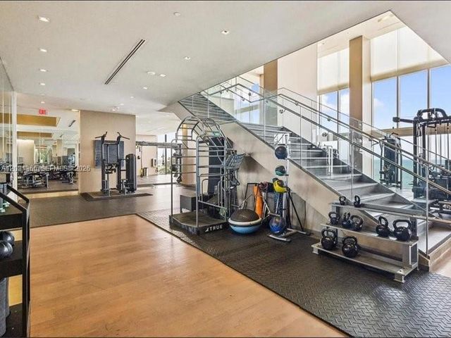1800 S Ocean Dr 3101, Hallandale Beach, FL 33009