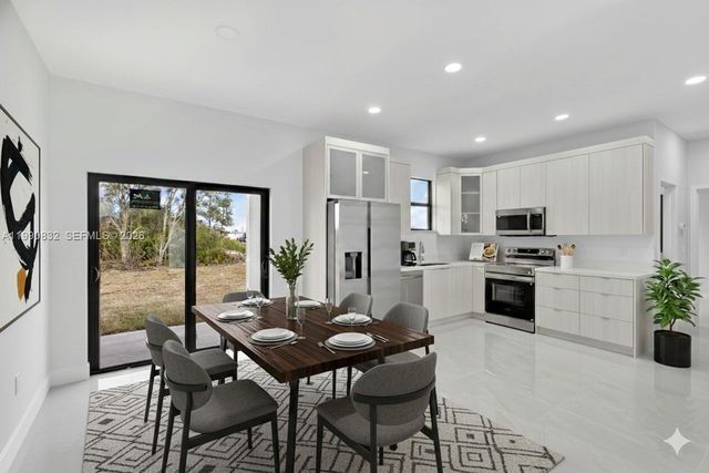 2807 74th ST W, Lehigh Acres, FL 33971