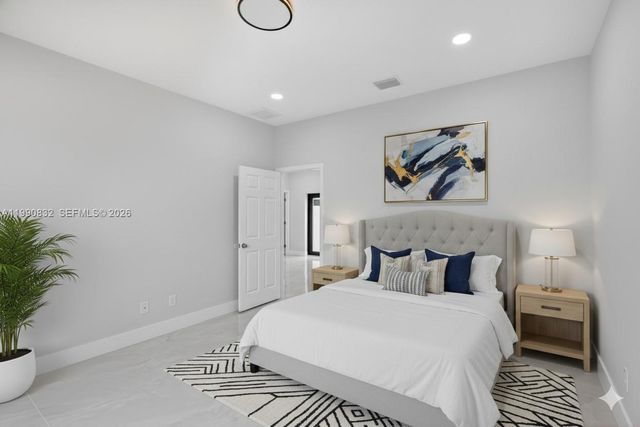 2807 74th ST W, Lehigh Acres, FL 33971