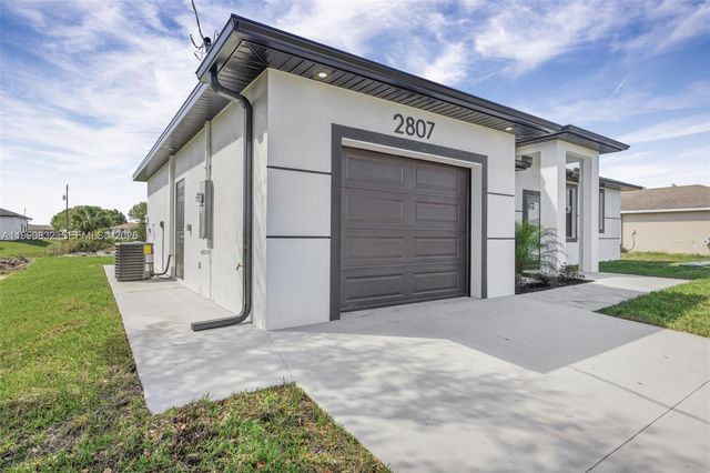 2807 74th ST W, Lehigh Acres, FL 33971