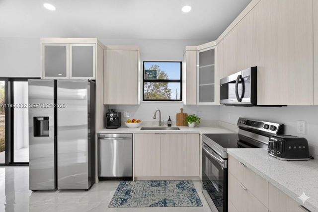 2807 74th ST W, Lehigh Acres, FL 33971