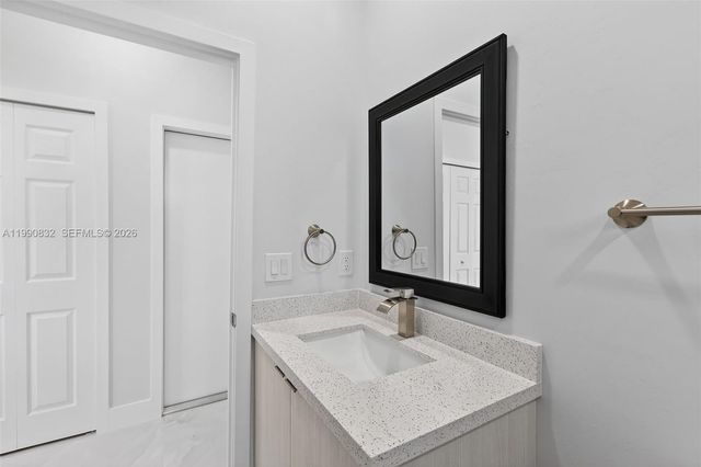 2807 74th ST W, Lehigh Acres, FL 33971