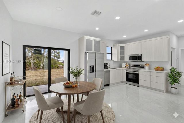 2807 74th ST W, Lehigh Acres, FL 33971