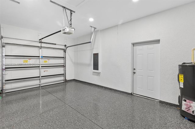 2807 74th ST W, Lehigh Acres, FL 33971