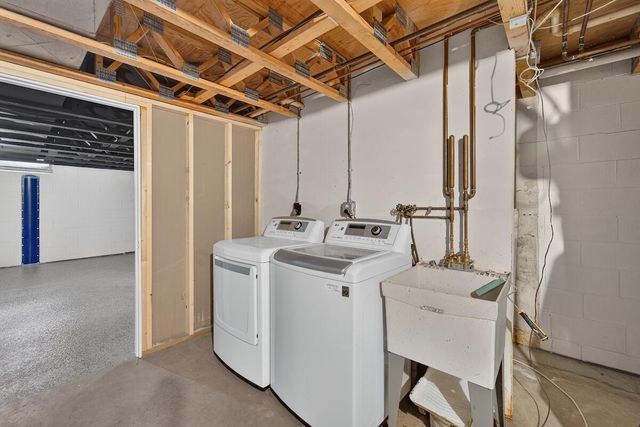 152 Lakefield COURT, Wind Point, WI 53402