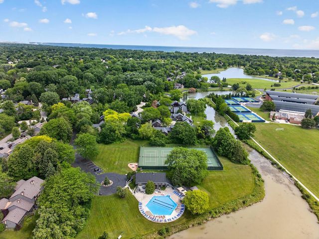 152 Lakefield COURT, Wind Point, WI 53402