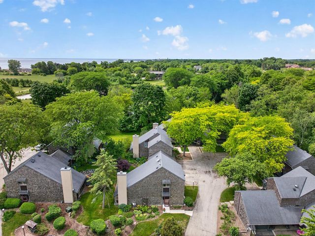 152 Lakefield COURT, Wind Point, WI 53402