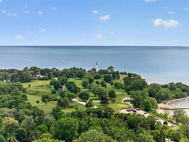 152 Lakefield COURT, Wind Point, WI 53402