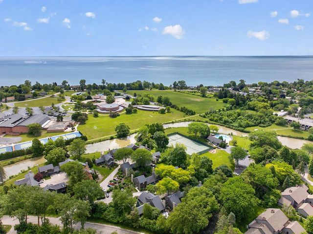 152 Lakefield COURT, Wind Point, WI 53402