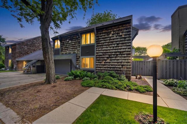 152 Lakefield COURT, Wind Point, WI 53402