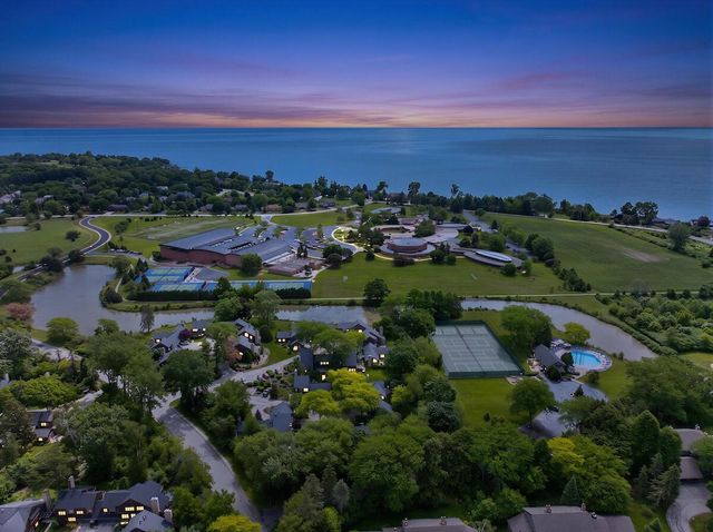 152 Lakefield COURT, Wind Point, WI 53402