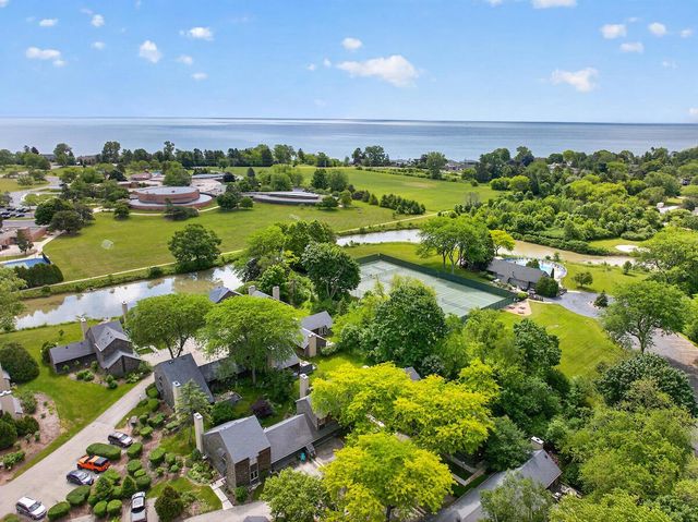 152 Lakefield COURT, Wind Point, WI 53402