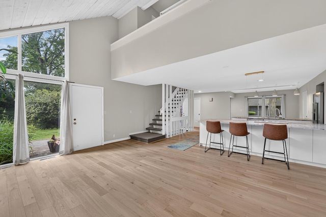 152 Lakefield COURT, Wind Point, WI 53402