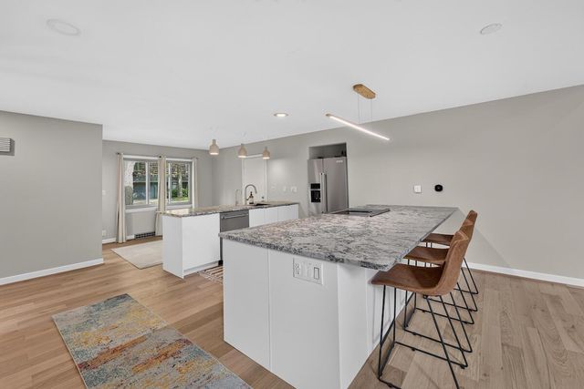 152 Lakefield COURT, Wind Point, WI 53402