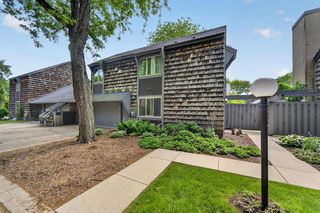 152 Lakefield COURT, Wind Point, WI 53402