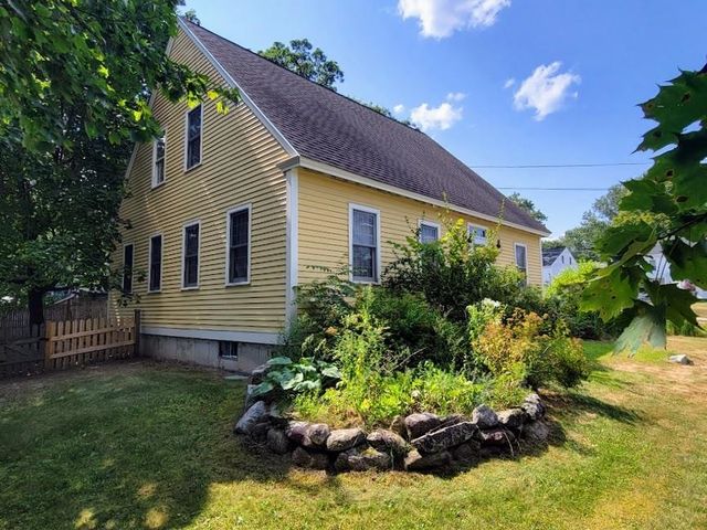 53 Prospect Street, Henniker, NH 03242
