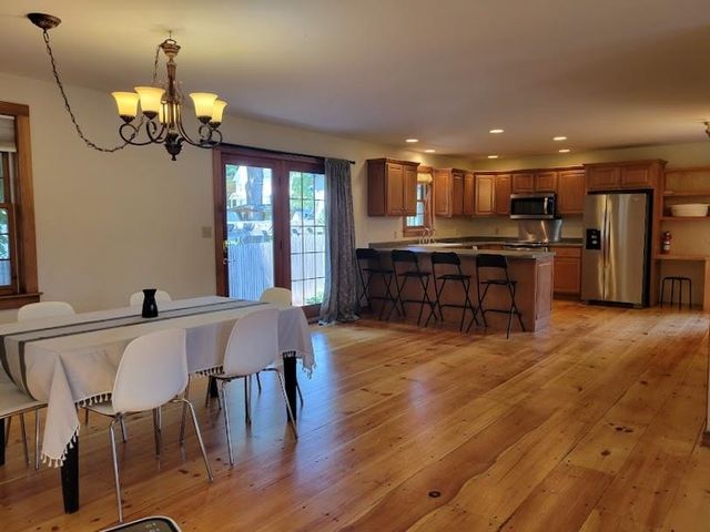 53 Prospect Street, Henniker, NH 03242