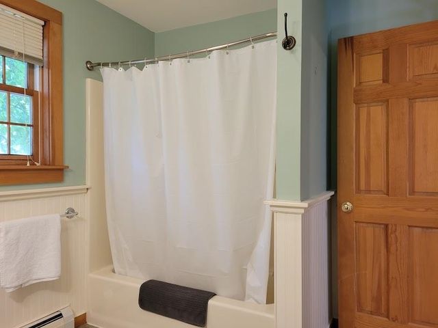 53 Prospect Street, Henniker, NH 03242