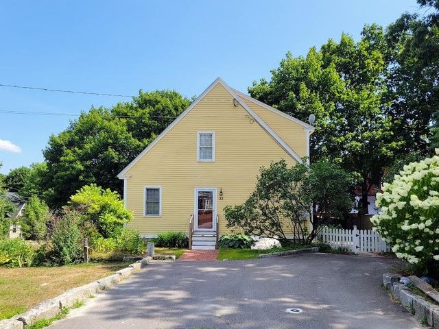 53 Prospect Street, Henniker, NH 03242