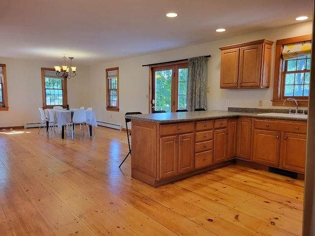 53 Prospect Street, Henniker, NH 03242
