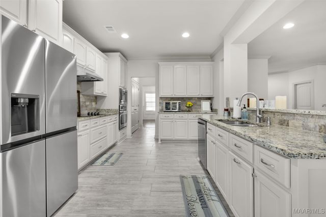 212 Spruce Knoll Lane, Elmore, AL 36025