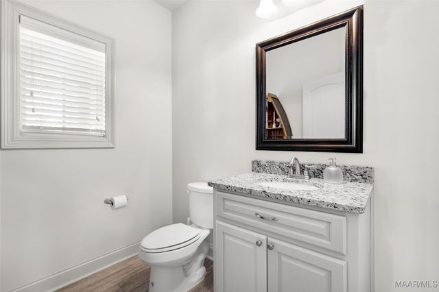 212 Spruce Knoll Lane, Elmore, AL 36025