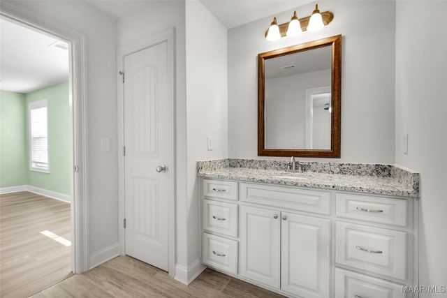 212 Spruce Knoll Lane, Elmore, AL 36025