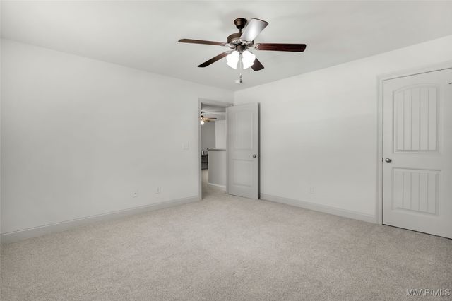 212 Spruce Knoll Lane, Elmore, AL 36025