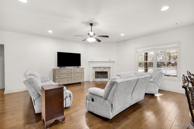 212 Spruce Knoll Lane, Elmore, AL 36025