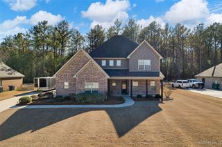 212 Spruce Knoll Lane, Elmore, AL 36025