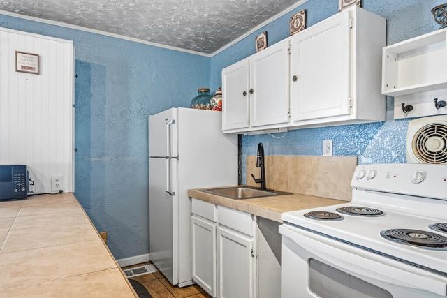 4983 Blue Sky LN, Dublin, VA 24084