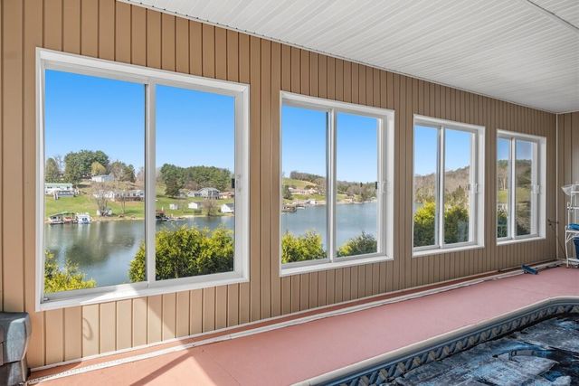 4983 Blue Sky LN, Dublin, VA 24084