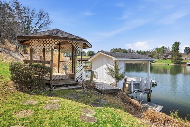 4983 Blue Sky LN, Dublin, VA 24084