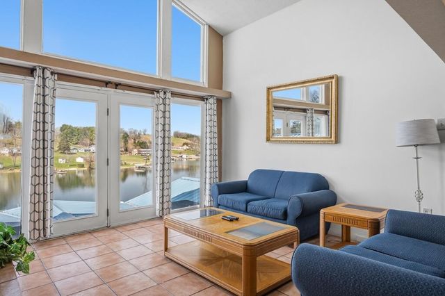 4983 Blue Sky LN, Dublin, VA 24084