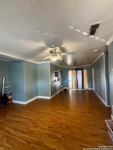 4355 Redcap Dr, San Antonio, TX 78222