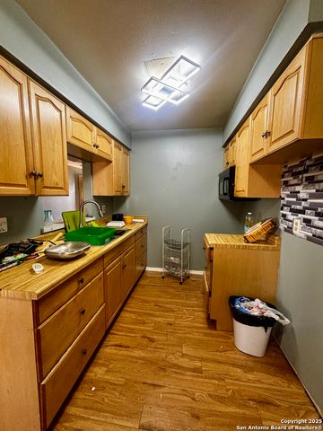 4355 Redcap Dr, San Antonio, TX 78222