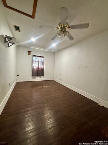 4355 Redcap Dr, San Antonio, TX 78222