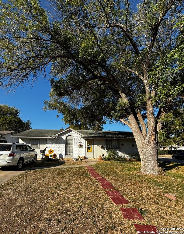 4355 Redcap Dr, San Antonio, TX 78222