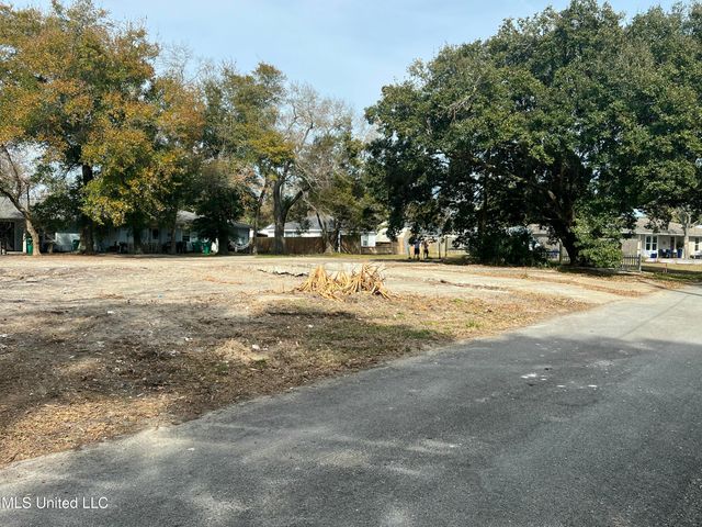 817 Martin Avenue, Gulfport, MS 39507