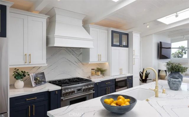 1105 Miramar, Laguna Beach, CA 92651