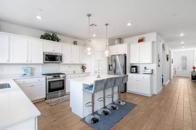 7020 W Holland Avenue, Fresno, CA 93723