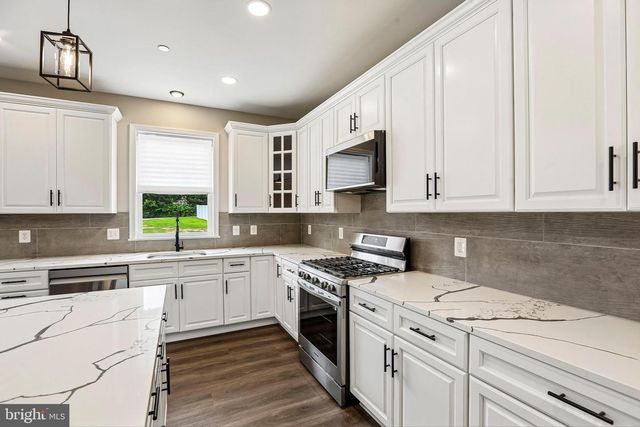 6806 EVERALL AVE, Baltimore, MD 21206